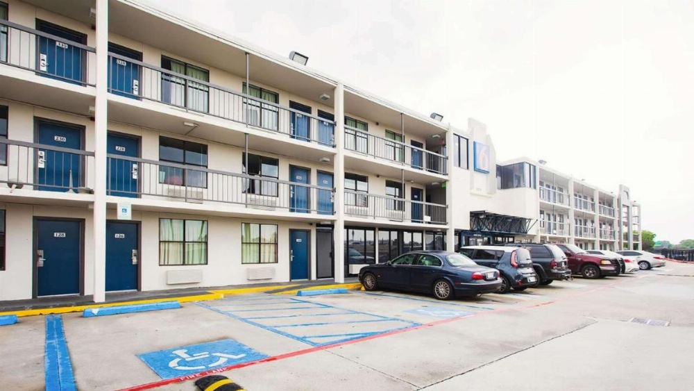 Motel 6 Houston, TX - Medical Center - NRG Stadium Image 17